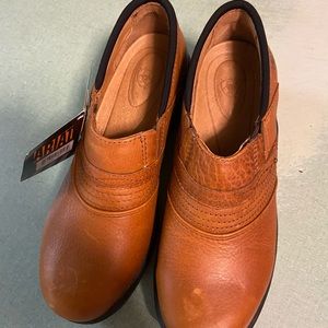 Women safety work clog